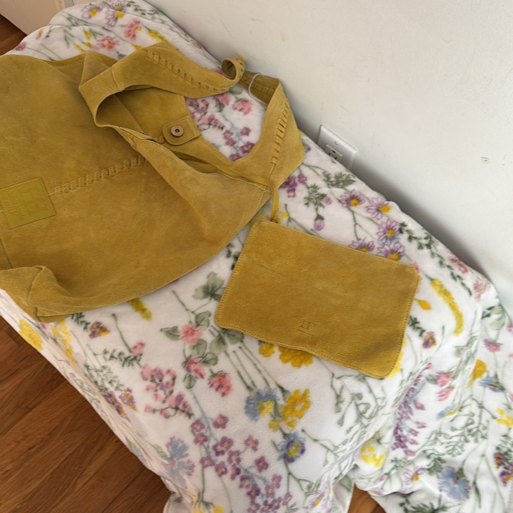COPY - New 100% genuine suede yellow Haute Hippie Hobo with detachable pouch 🍀🍀 - Picture 4 of 13